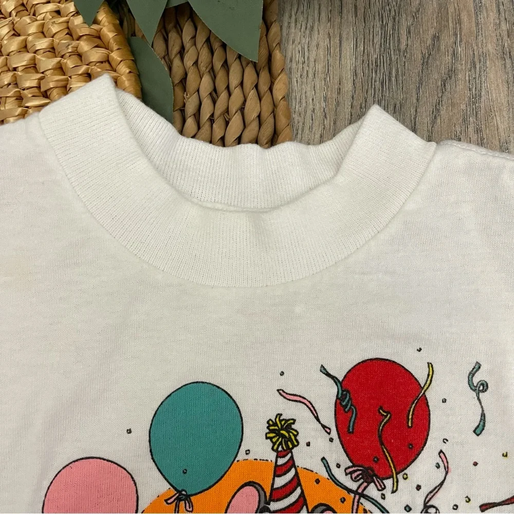 Chuck Cheese’s Happy Birthday White Single Stitch T Shirt 6-8 Youth Kids USA 80s - Picture 13 of 15